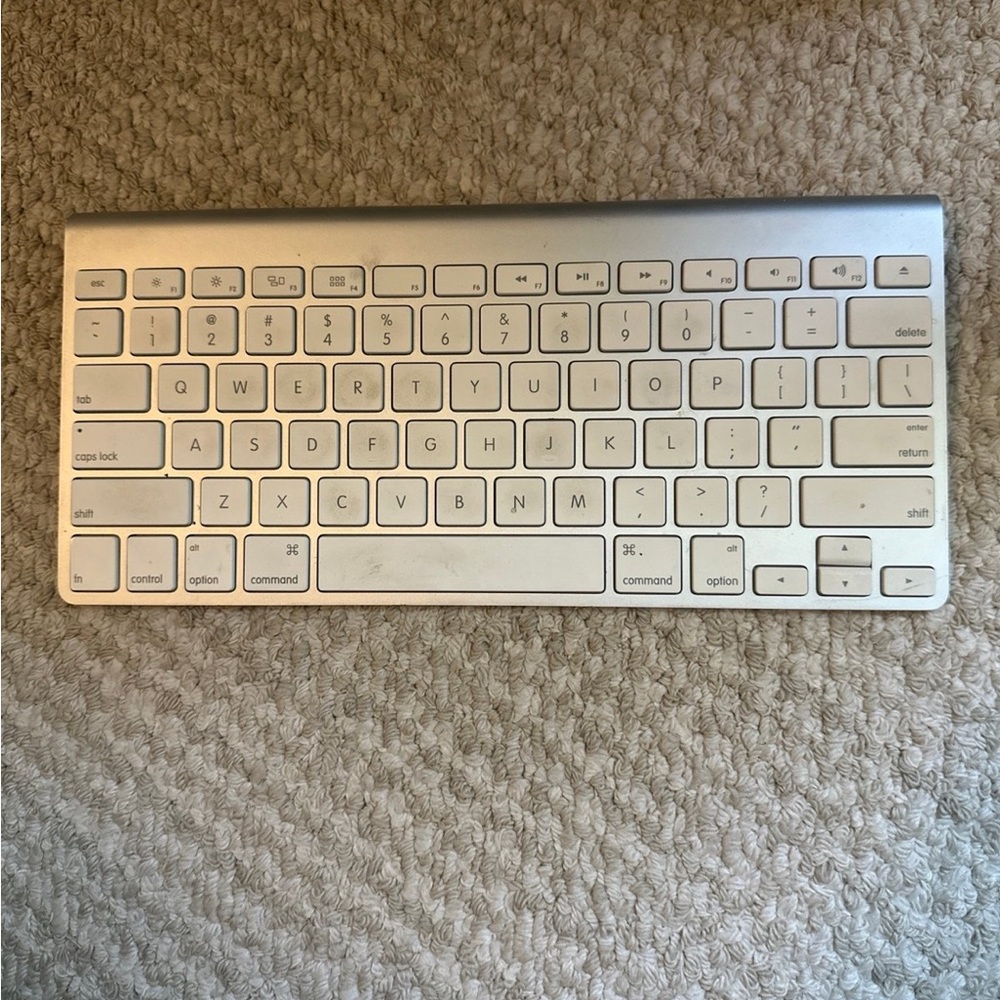 Apple Wireless Keyboard